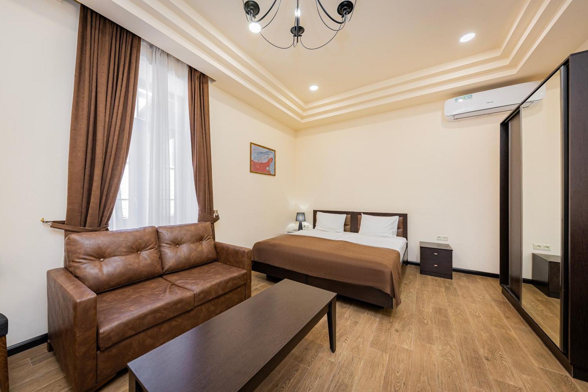 Boutique Living Hotel Yerevan Ngoại thất bức ảnh