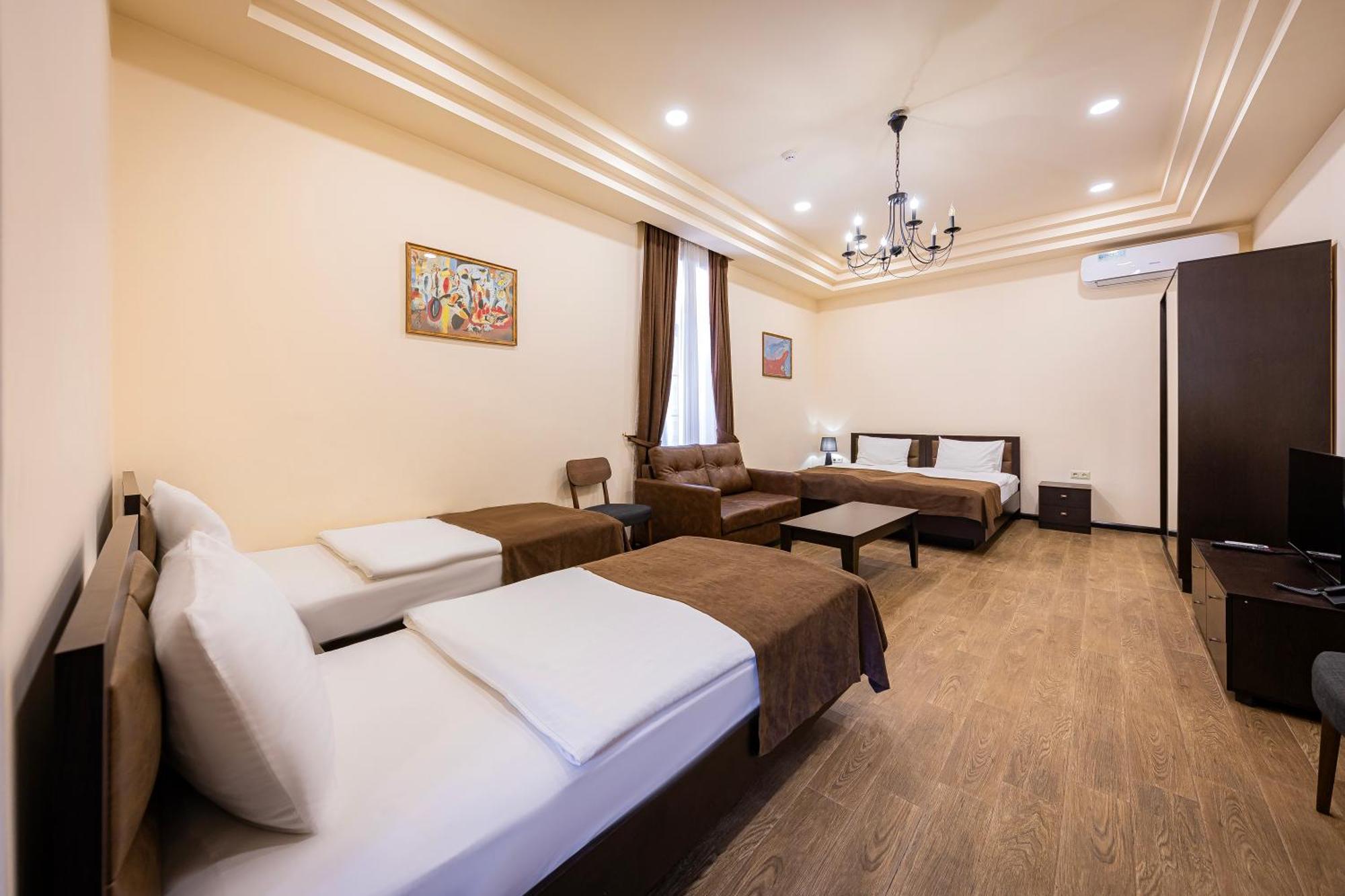 Boutique Living Hotel Yerevan Ngoại thất bức ảnh