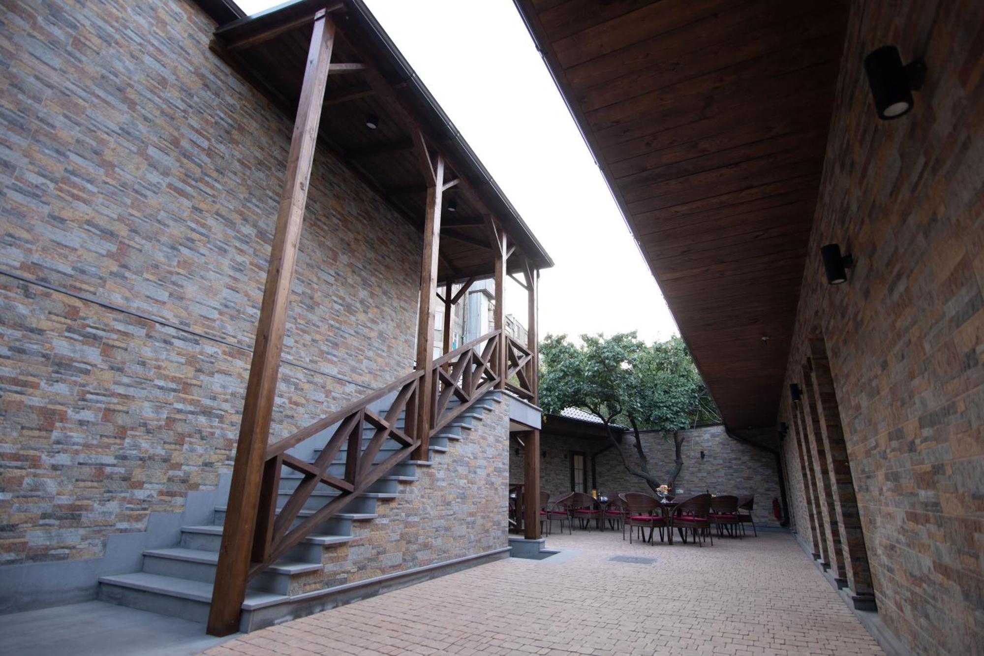 Boutique Living Hotel Yerevan Ngoại thất bức ảnh