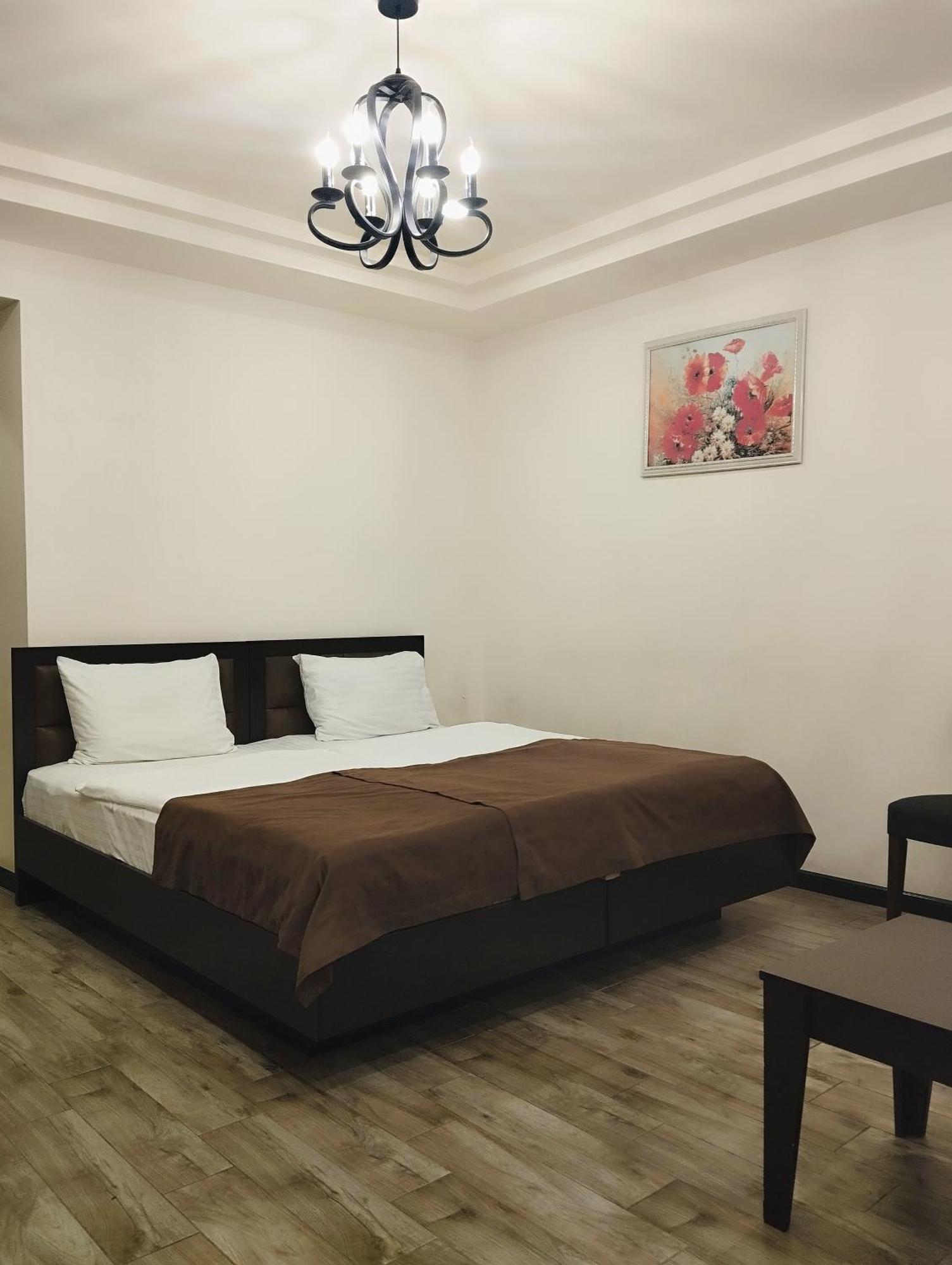 Boutique Living Hotel Yerevan Ngoại thất bức ảnh