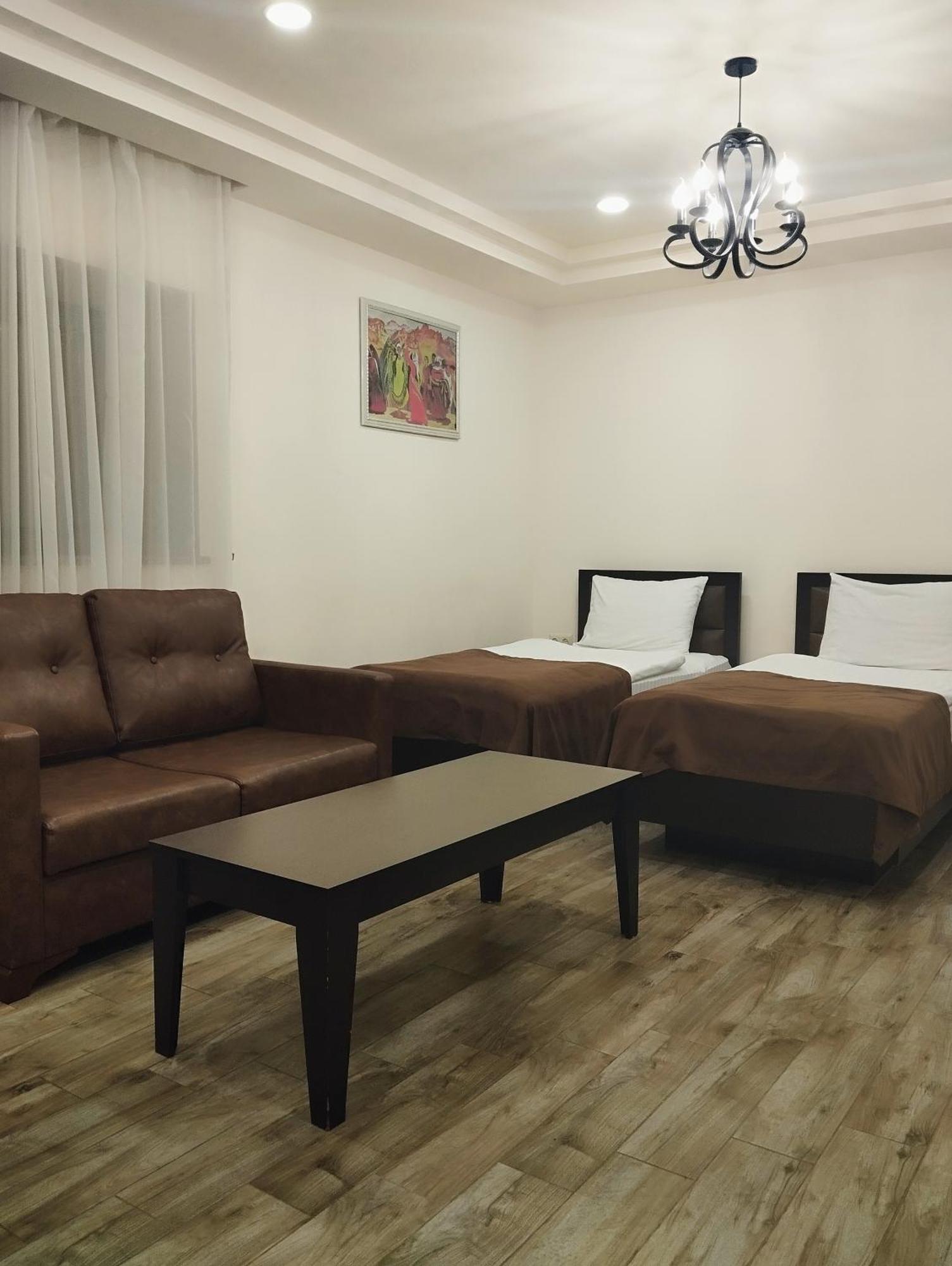 Boutique Living Hotel Yerevan Ngoại thất bức ảnh