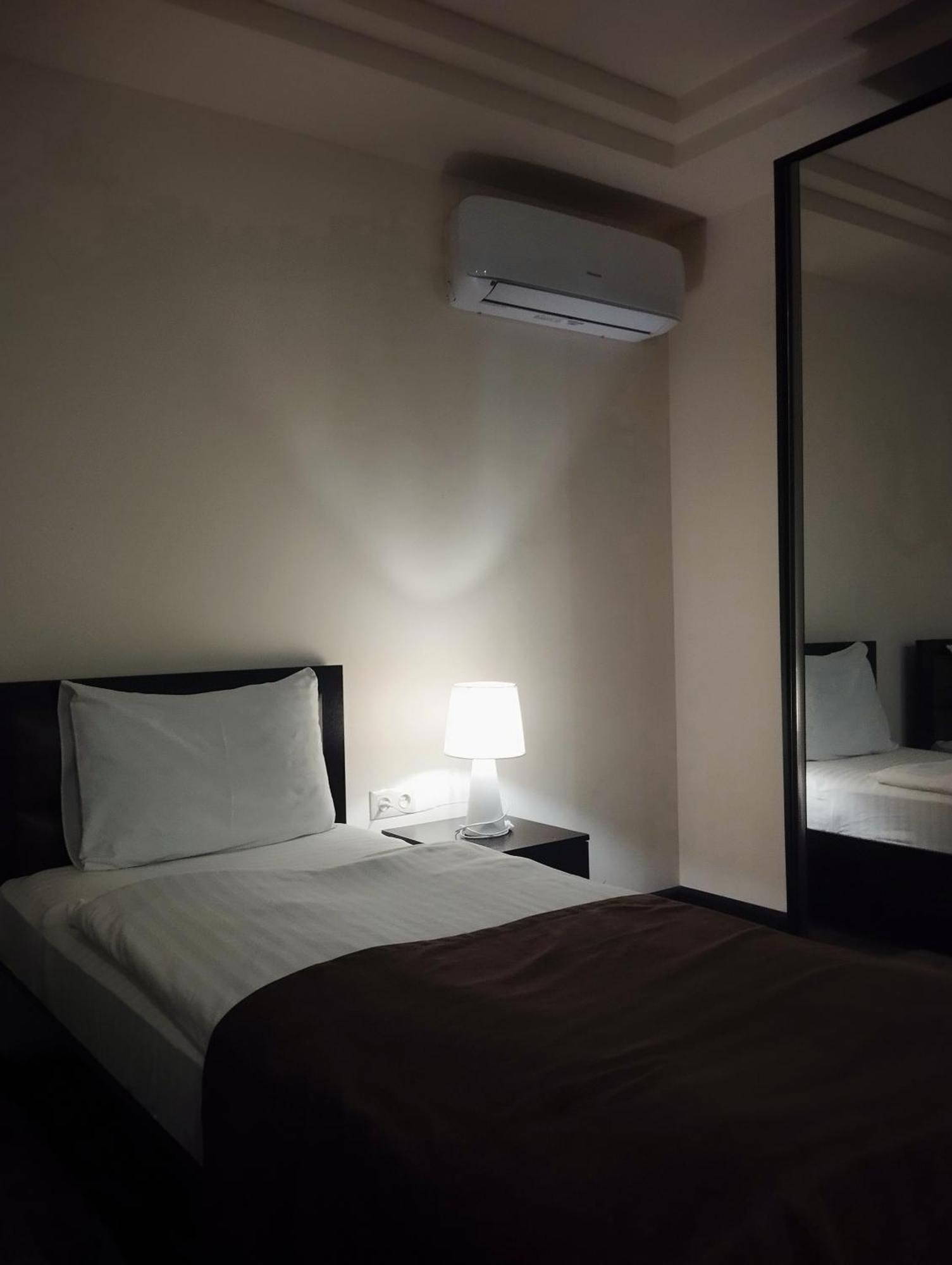 Boutique Living Hotel Yerevan Ngoại thất bức ảnh