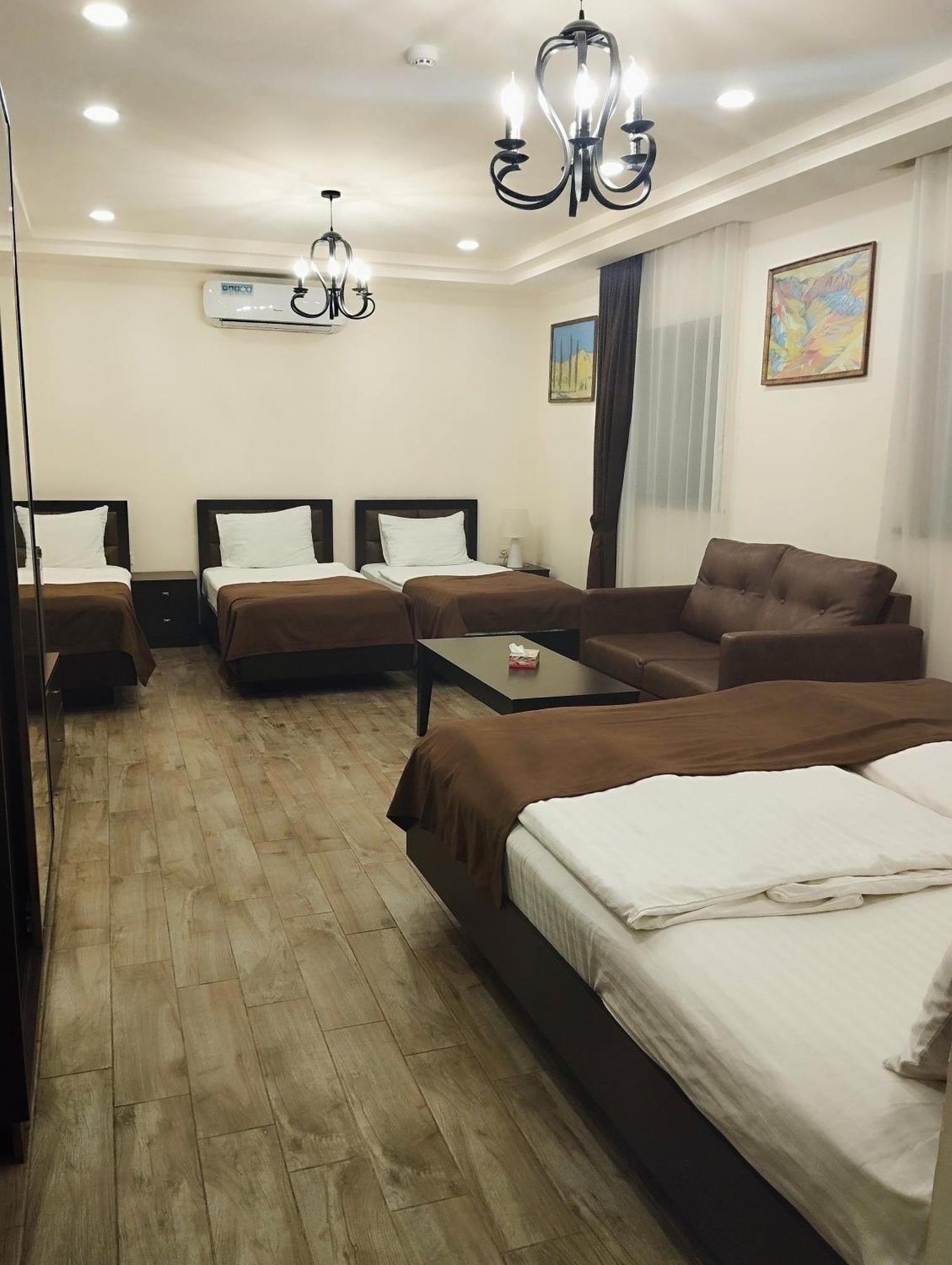 Boutique Living Hotel Yerevan Ngoại thất bức ảnh